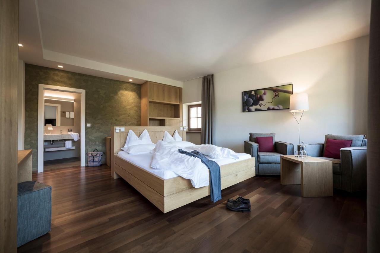 Hotel Weingut Stroblhof Appiano Sulla Strada Del Vino Esterno foto