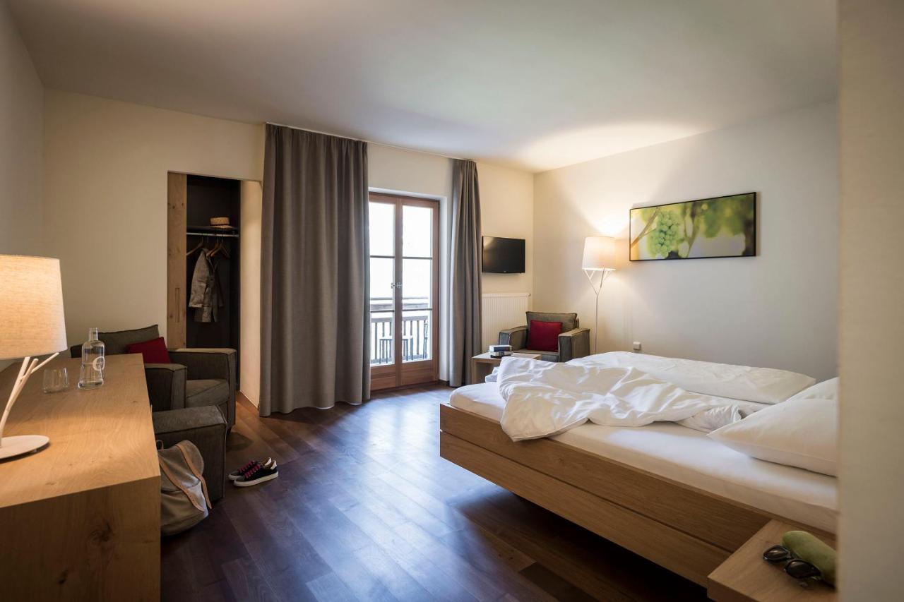 Hotel Weingut Stroblhof Appiano Sulla Strada Del Vino Esterno foto