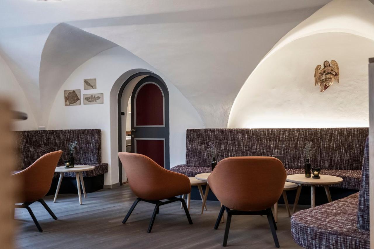 Hotel Weingut Stroblhof Appiano Sulla Strada Del Vino Esterno foto