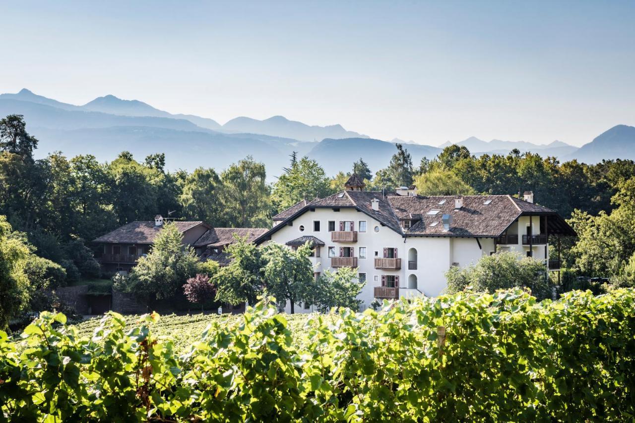 Hotel Weingut Stroblhof Appiano Sulla Strada Del Vino Esterno foto