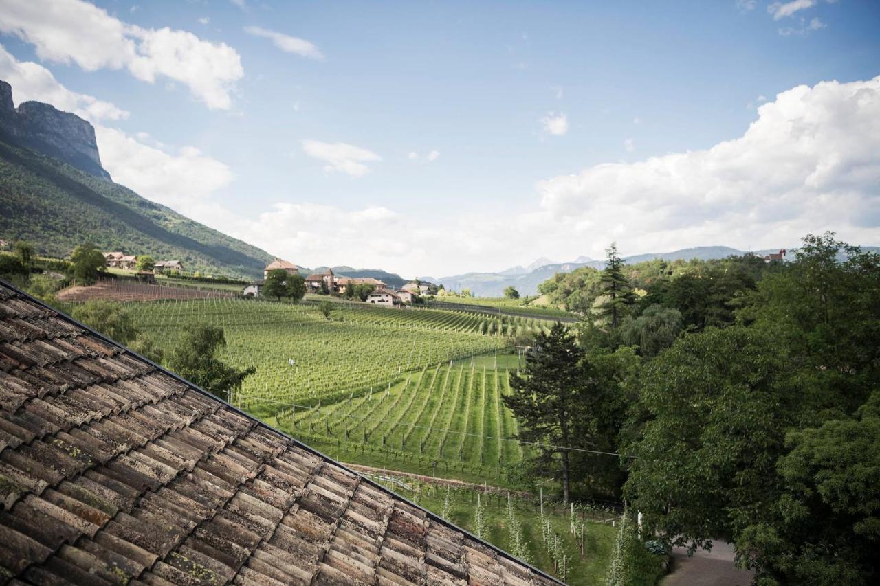 Hotel Weingut Stroblhof Appiano Sulla Strada Del Vino Esterno foto